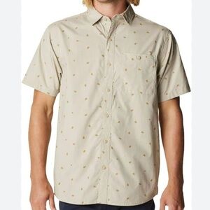 Mountain Hardwear Men’s XL Short Sleeve Cotton Casual Button Down Shirt Tan